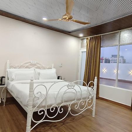 Hotel Golden Heritage Deluxe Divisione di Divisione di Jaipur Esterno foto