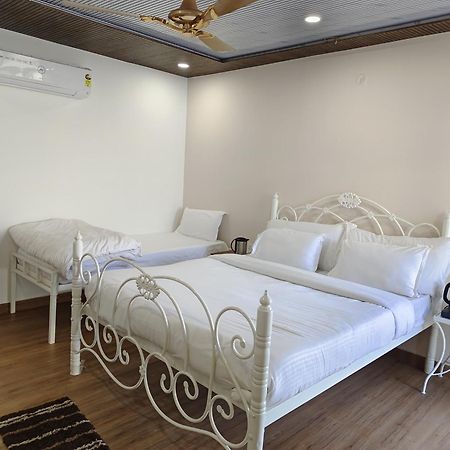 Hotel Golden Heritage Deluxe Divisione di Divisione di Jaipur Esterno foto