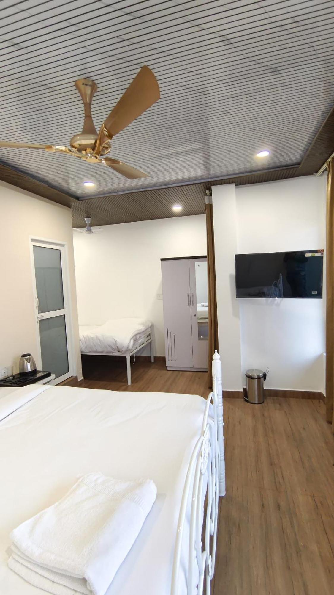 Hotel Golden Heritage Deluxe Divisione di Divisione di Jaipur Esterno foto